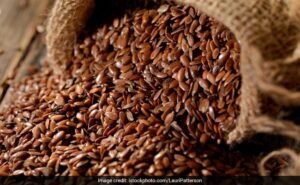 Discover the 5 Remarkable Health Benefits of Flaxseeds: The Tiny Yet Powerful Superfood